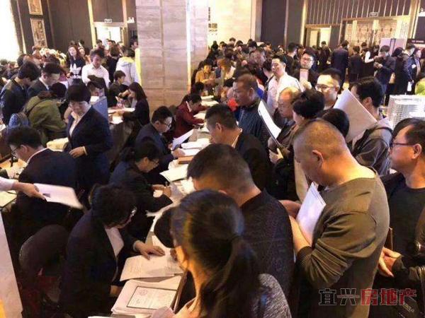 开发商买地，比我们买房更激进！(图2)